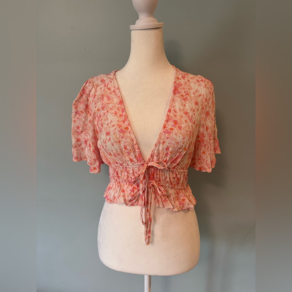 Pull&Bear Women's Pink and White Top- size small